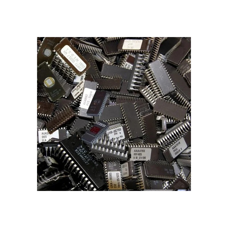 Gemischtes Eprom (Keramik und Kunststoff)